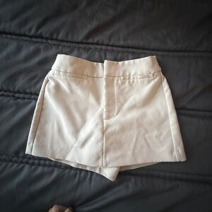 Zara Cream Women's Skorts